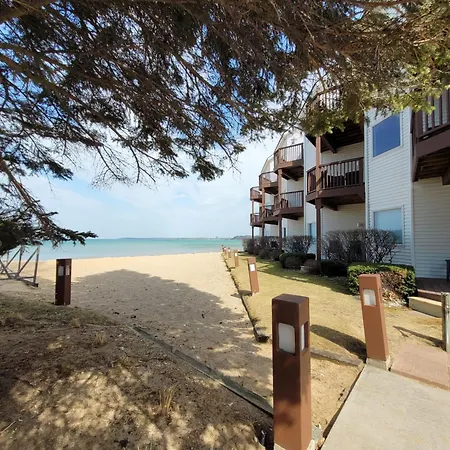 Beachside 108 With Pool Hot Tub And Direct Beach Access